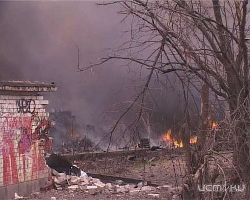 В результате взрыва склада пиротехники пострадали 15 человек