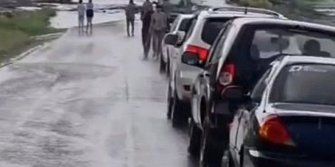 В Орловской области после ливня затопило дороги В Орловской области после ливня затопило дороги