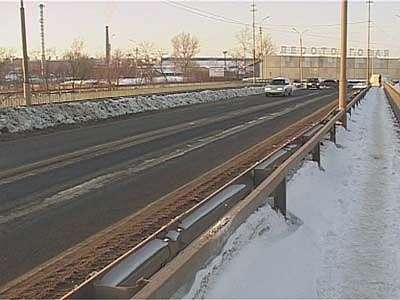 Лужковский мост не выдержал морозов...