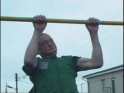 Соревнования за колючей проволокой