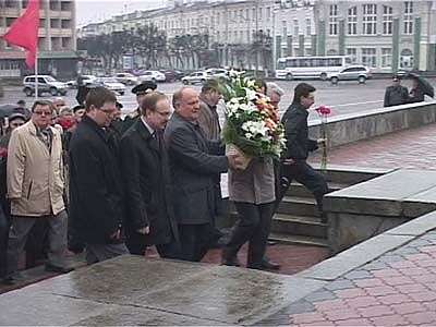 И Ленин такой молодой. Вот уже как 140 лет