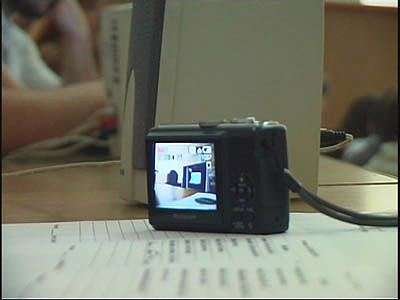 Орел через объективы видеокамер мобильных телефонов