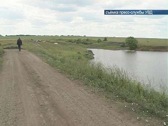 В Колпнянском районе машина упала в реку....