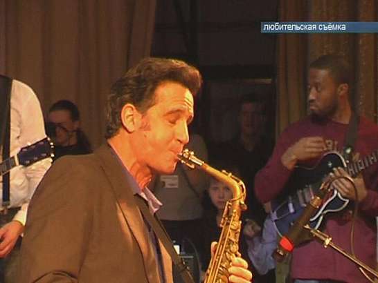 Орел приедет известный саксофонист