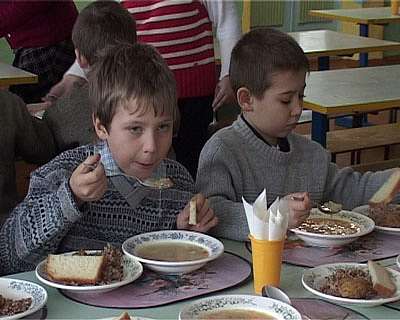 Как теперь будут кормить детей?