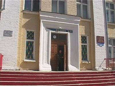 Буквы разные писать учат в школе