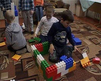 Акция «Дорога добрых дел»: в чем нуждаются и о чем мечтают дети из неблагополучных семей?