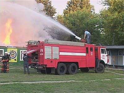 Крупный пожар произошел на стадионе им. Ленина