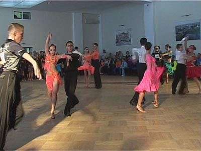 «Новогодний бал". Анонс