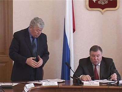 Дорогам и чиновникам досталось...