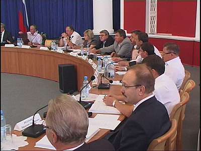 Депутаты, похоже. лишатся годичной компенсации