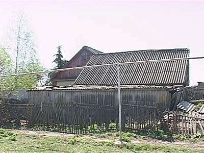 90-летний ветеран живет в полуразрушенном доме