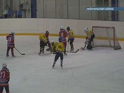 Наши хоккеисты вернулись с Первенства России