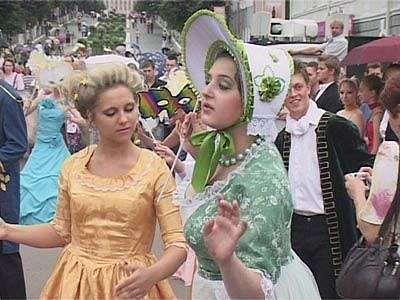 праздник на мосту