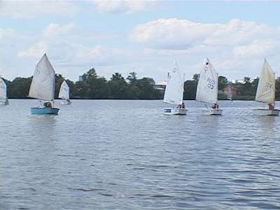 на всех парусах