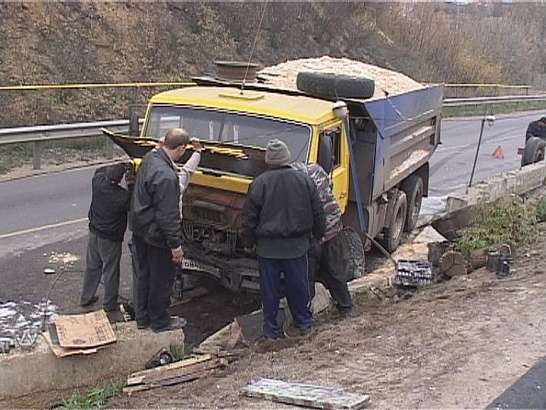 Авария создала большую пробку