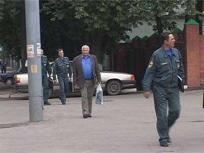 Земля слухами полнится...